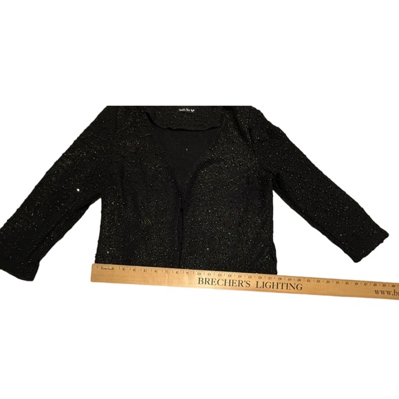 Double Zero black with gold jacket. Good used condition. Size Large. - Picture 6 of 14